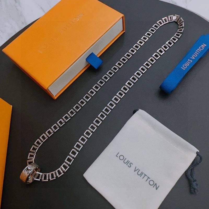 SunProtective Louis Vuitton Necklaces 250878