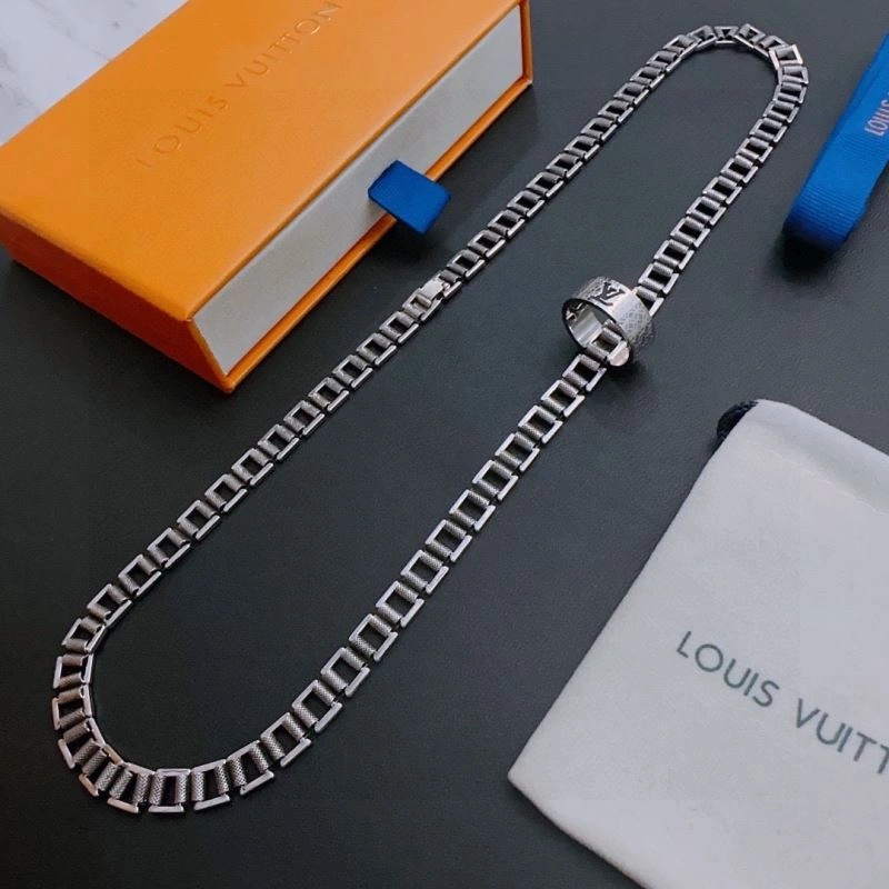 SunProtective Louis Vuitton Necklaces 250878