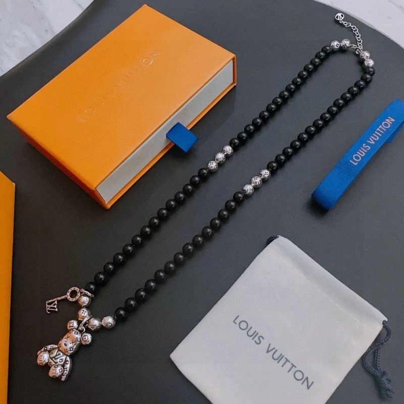 Modern Louis Vuitton Necklaces 250885