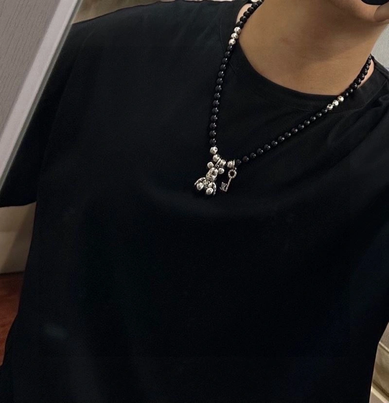 Modern Louis Vuitton Necklaces 250885