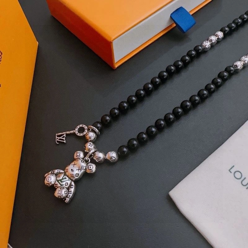 Modern Louis Vuitton Necklaces 250885