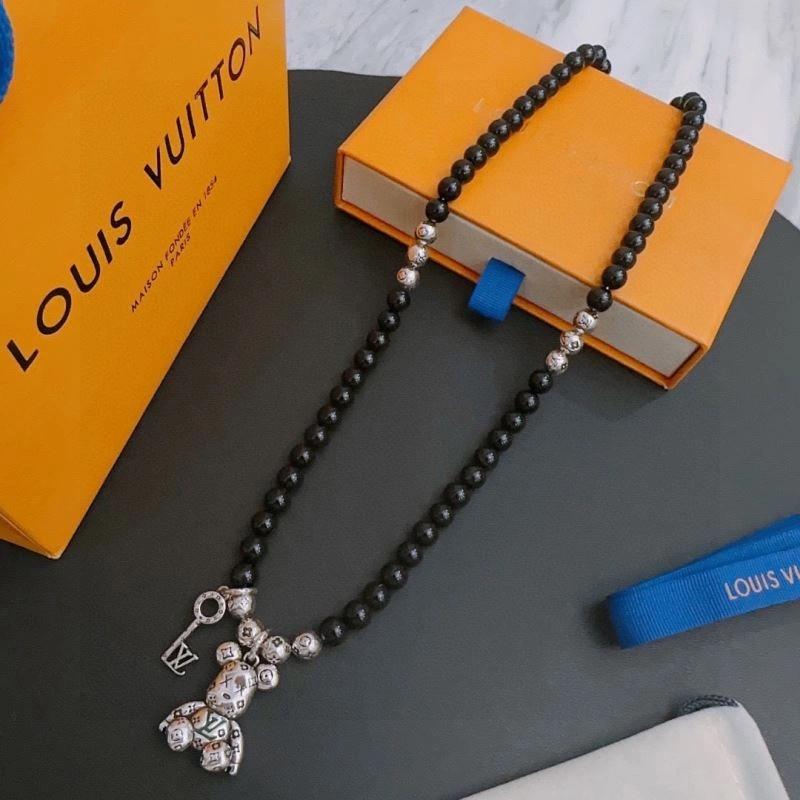 Modern Louis Vuitton Necklaces 250885