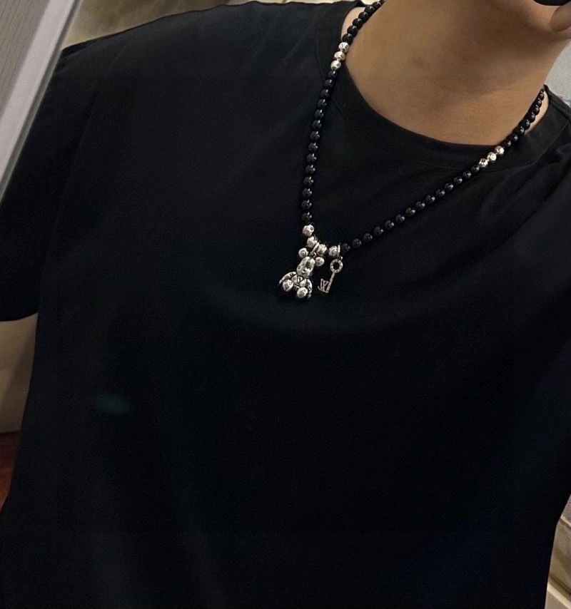 Modern Louis Vuitton Necklaces 250885