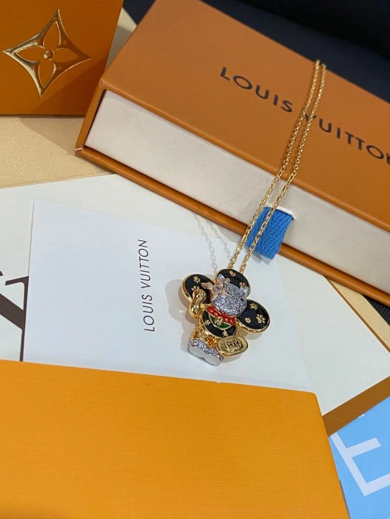 Trendsetting Louis Vuitton Necklaces 250864