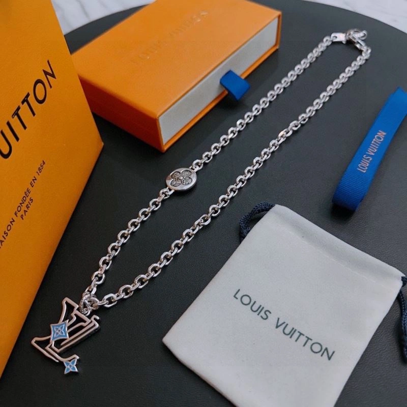 Unique Louis Vuitton Necklaces 250565