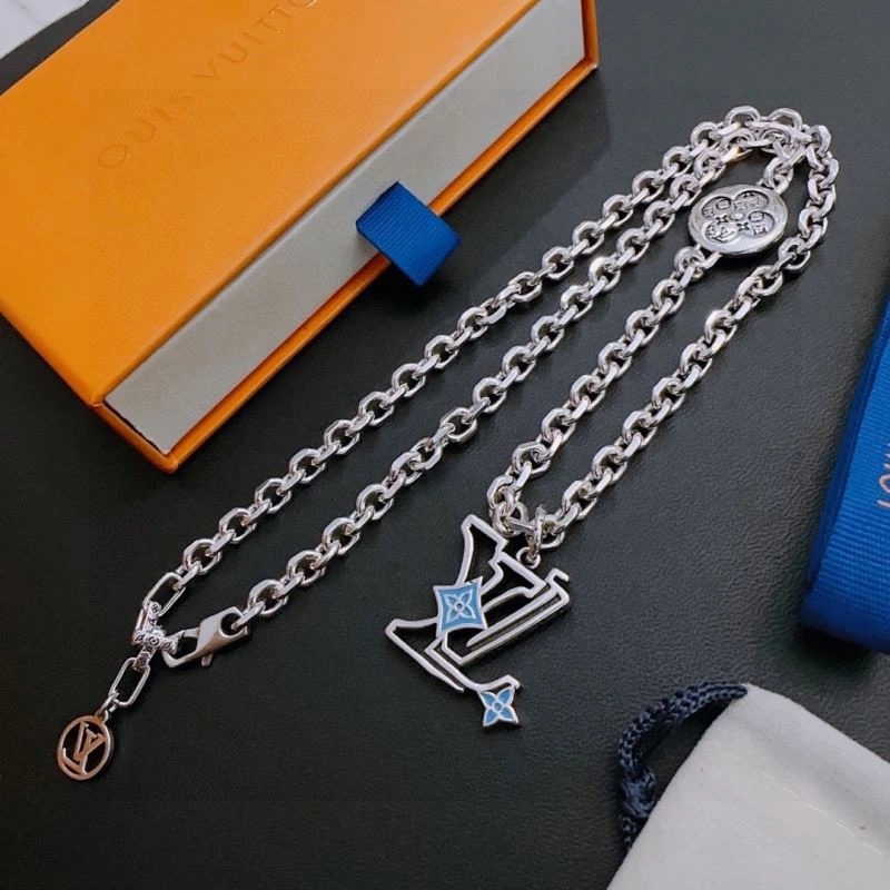 Unique Louis Vuitton Necklaces 250565