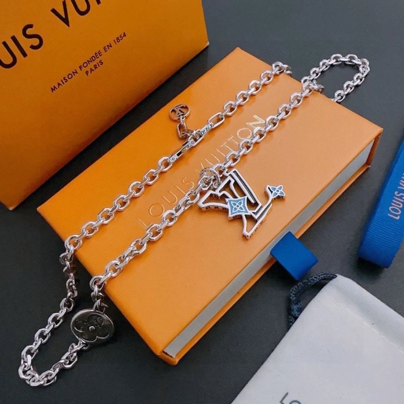 Unique Louis Vuitton Necklaces 250565