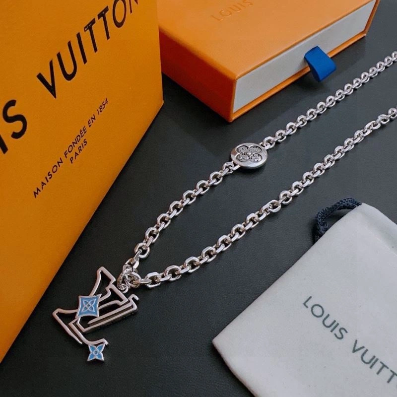 Unique Louis Vuitton Necklaces 250565