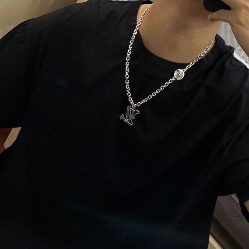 Unique Louis Vuitton Necklaces 250565