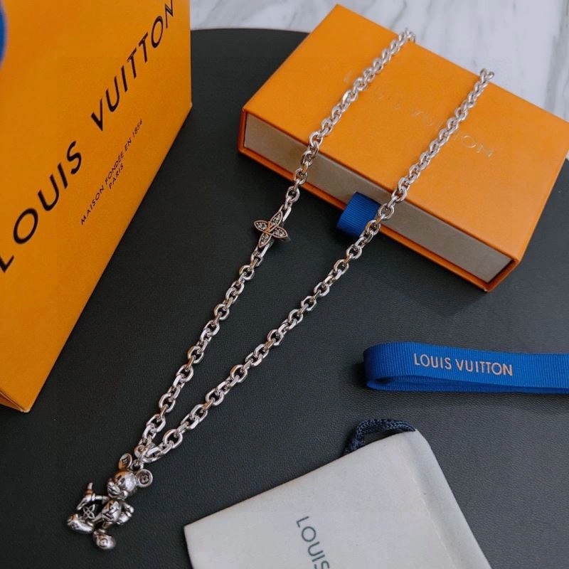 Sleek Louis Vuitton Necklaces 250554