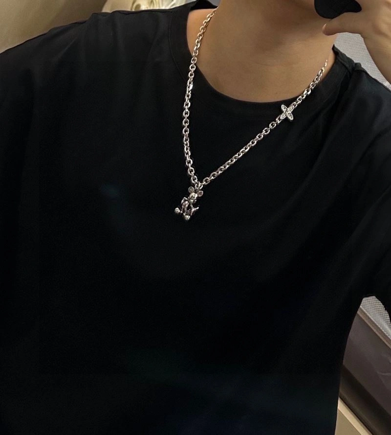 Sleek Louis Vuitton Necklaces 250554