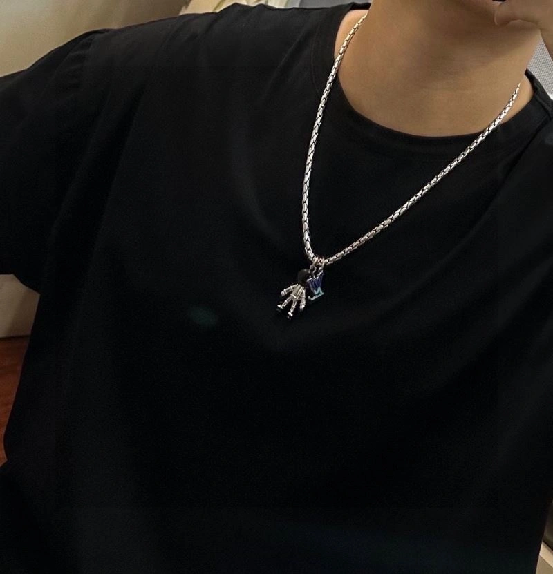 Affordable Louis Vuitton Necklaces 250549
