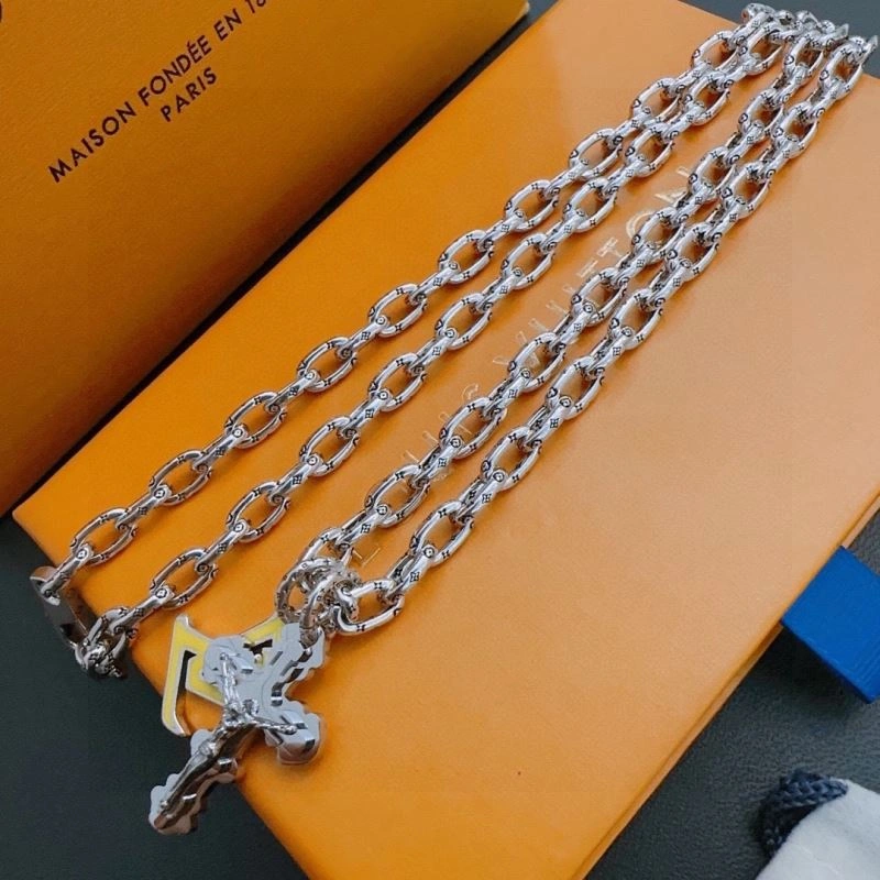 Comfortable Louis Vuitton Necklaces 250537
