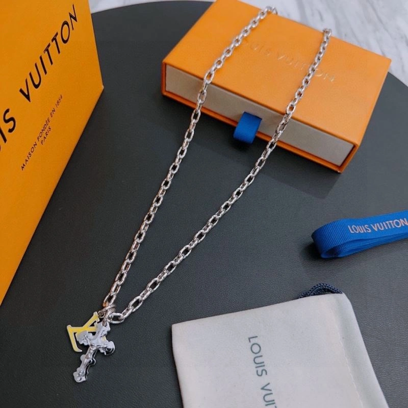 Comfortable Louis Vuitton Necklaces 250537