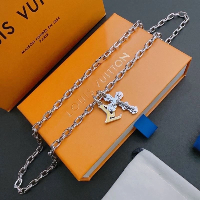 Comfortable Louis Vuitton Necklaces 250537