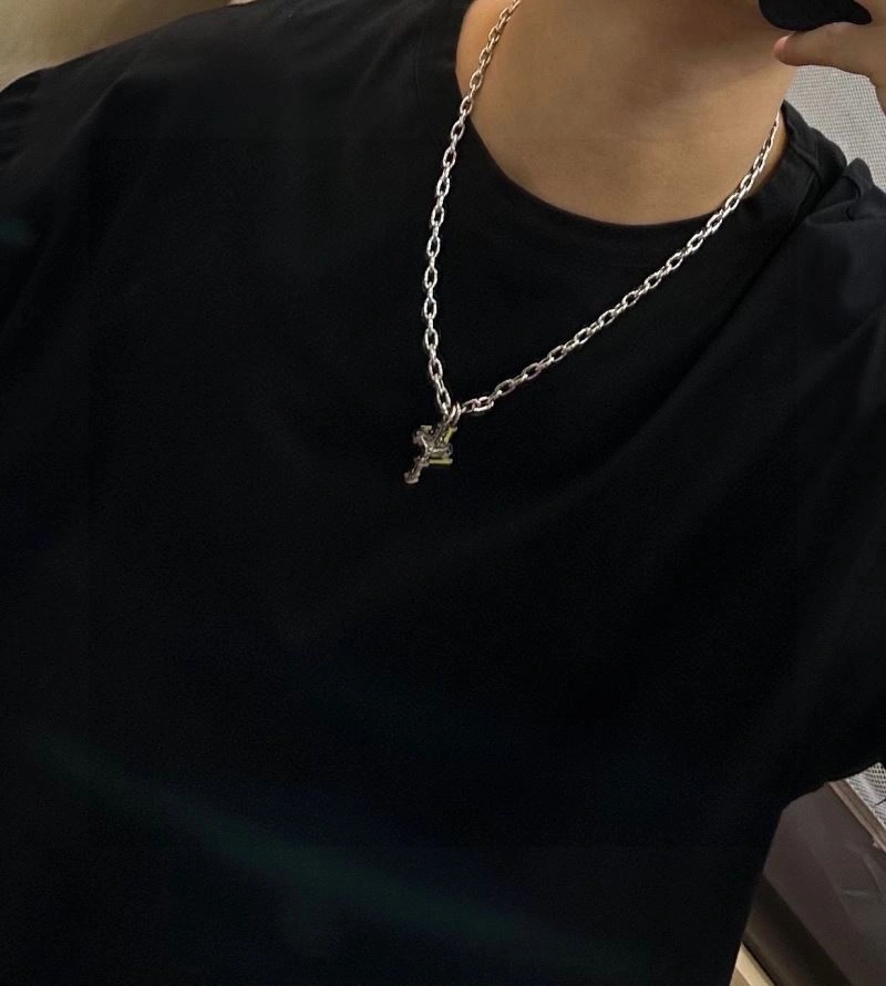Comfortable Louis Vuitton Necklaces 250537