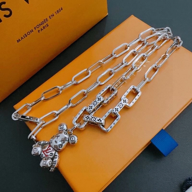 Louis Vuitton Necklaces Breathable 250531