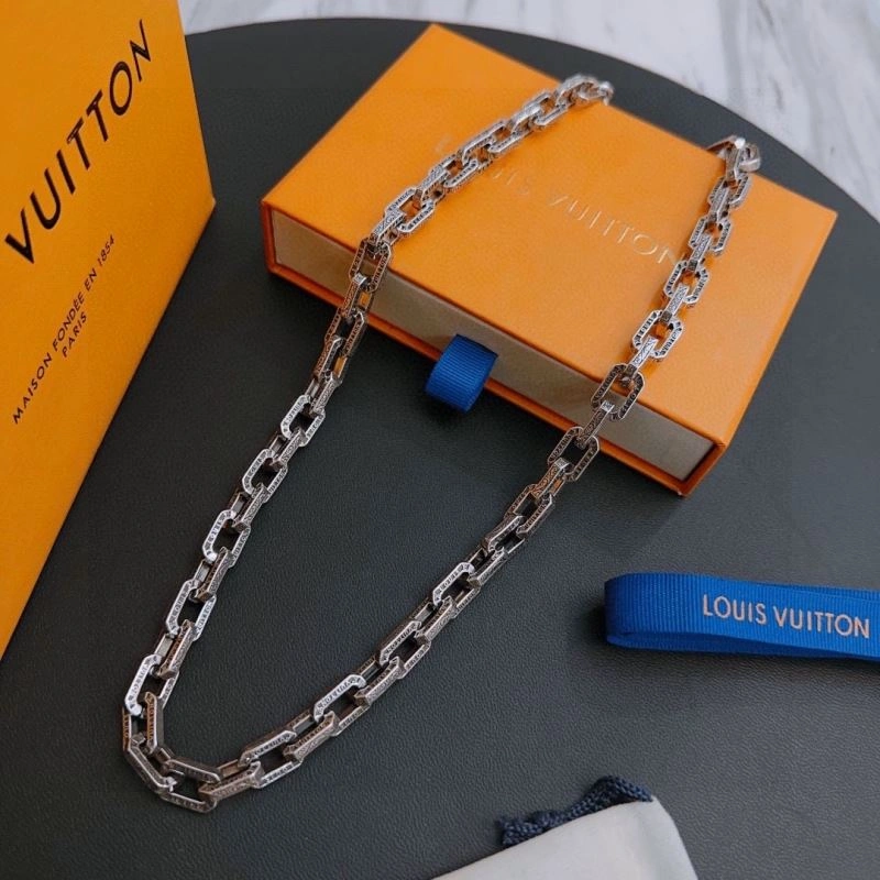 Classic Louis Vuitton Necklaces 250535