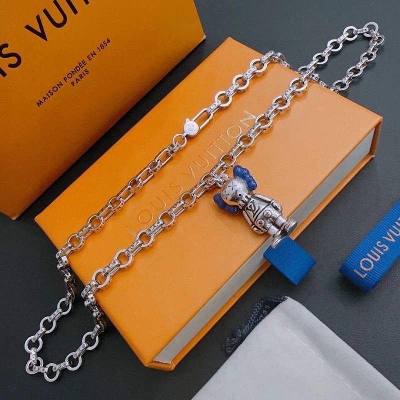 Resilient Louis Vuitton Necklaces 250543