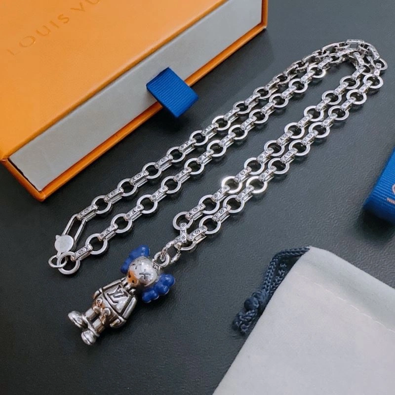 Resilient Louis Vuitton Necklaces 250543
