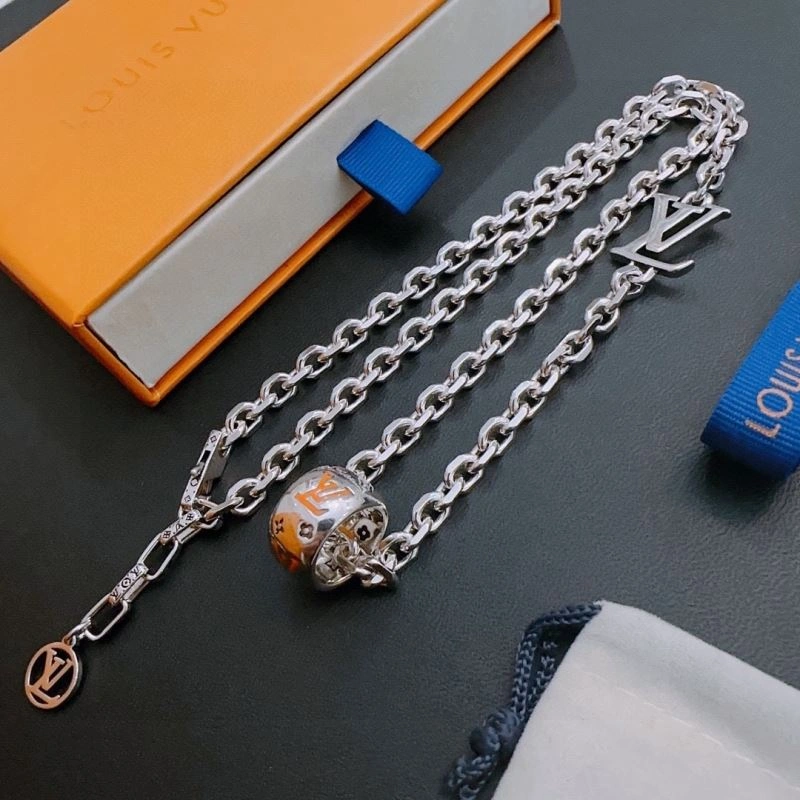 Louis Vuitton Necklaces UrbanChic 250546