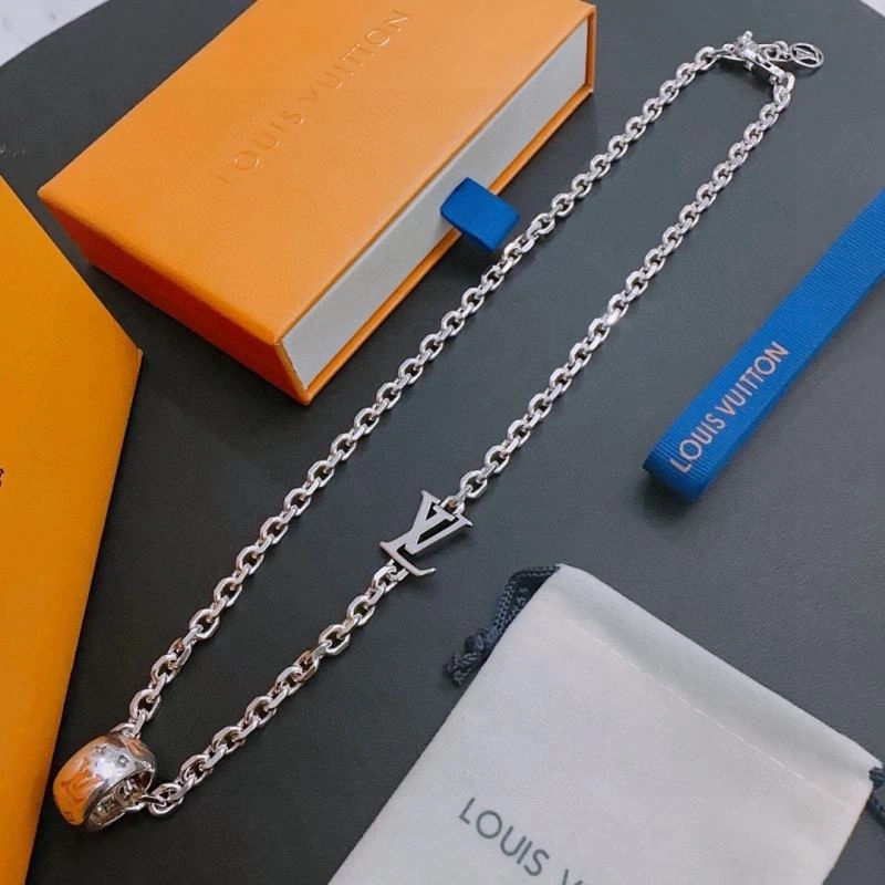 Louis Vuitton Necklaces UrbanChic 250546