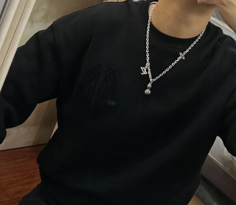 Louis Vuitton Necklaces Lightweight 250561