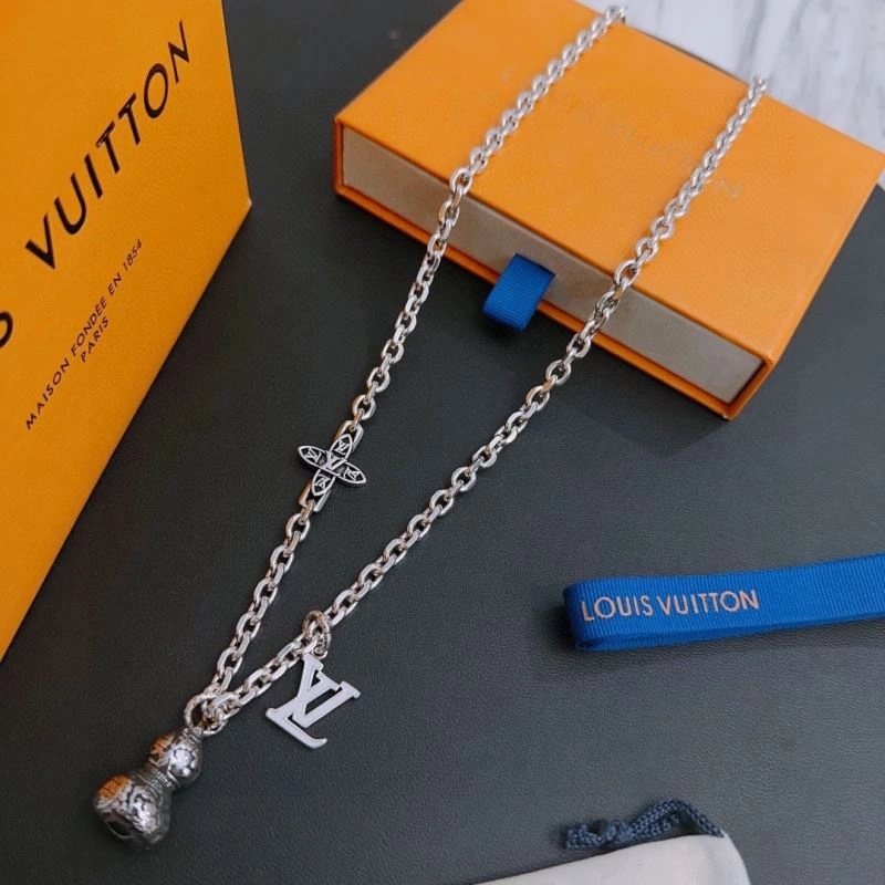 Louis Vuitton Necklaces Lightweight 250561