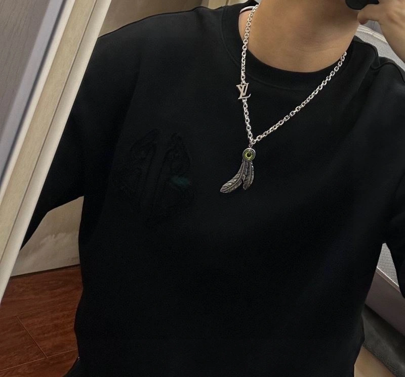 Louis Vuitton Necklaces SportInspired 250557