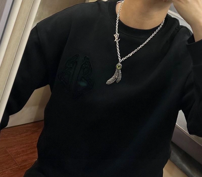 Louis Vuitton Necklaces SportInspired 250557
