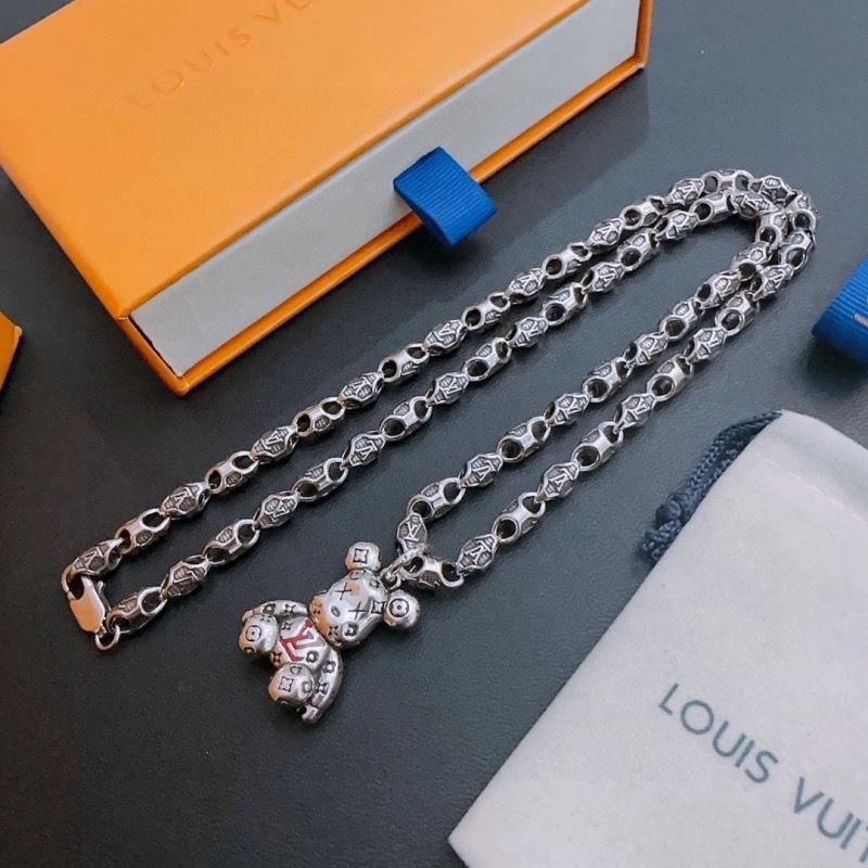 Louis Vuitton Necklaces EyeCatching 250563