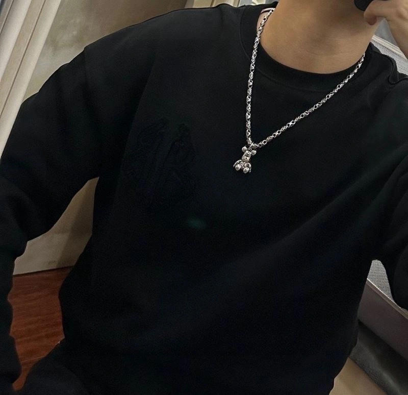 Louis Vuitton Necklaces EyeCatching 250563
