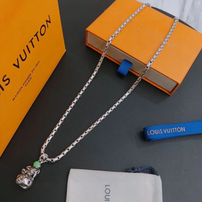 Louis Vuitton Necklaces TravelReady 250558