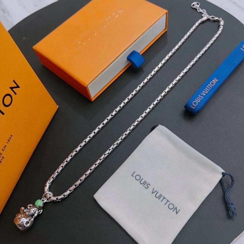 Louis Vuitton Necklaces TravelReady 250558