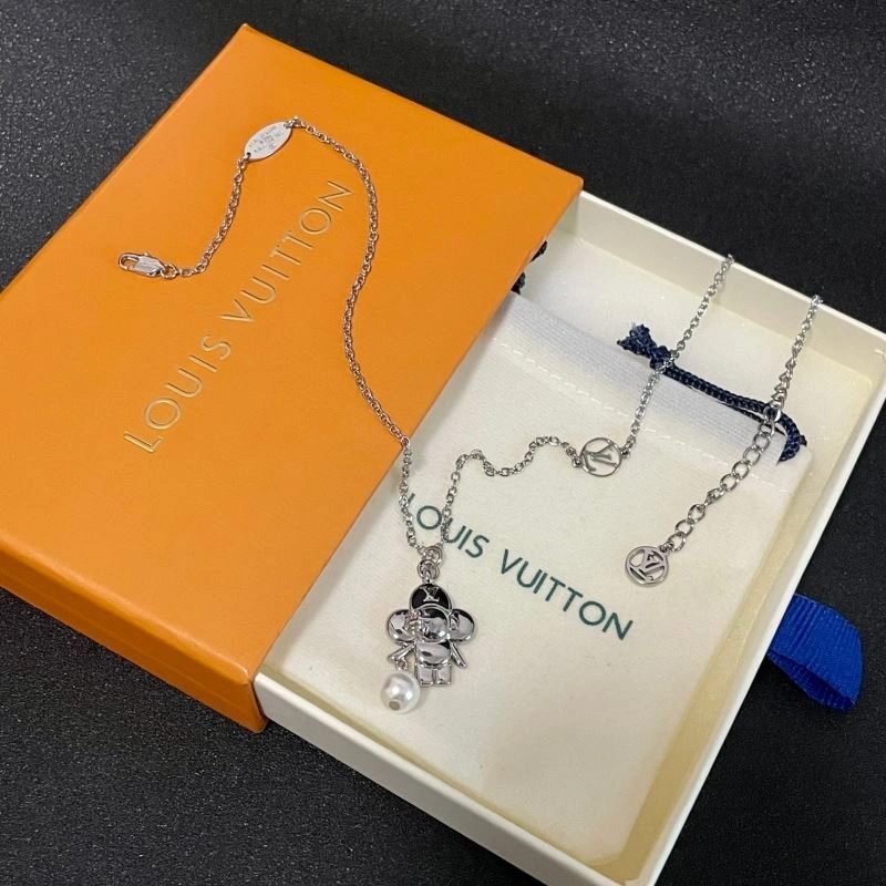 Louis Vuitton Necklaces HighPerformance 250532