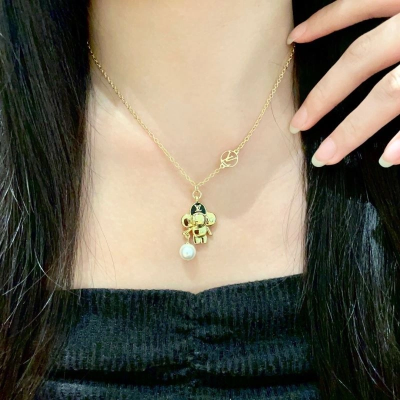 Louis Vuitton Necklaces Lightweight 250552