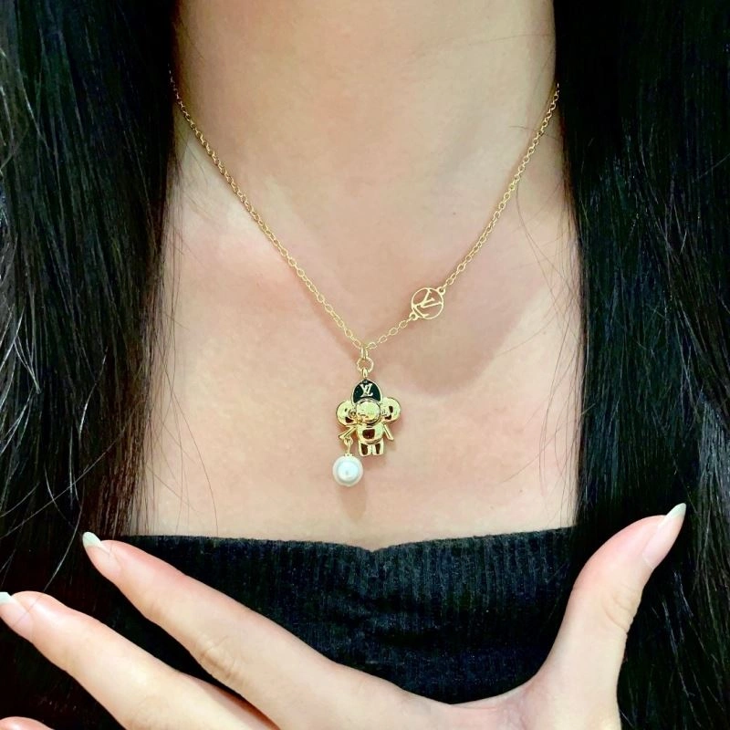 Louis Vuitton Necklaces Lightweight 250552