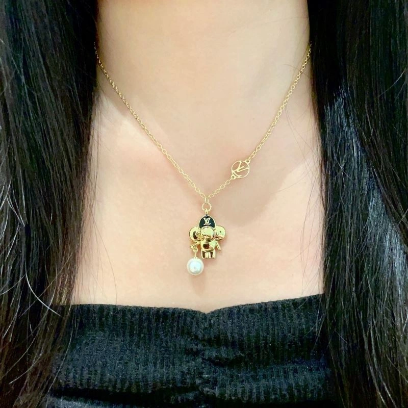 Louis Vuitton Necklaces Lightweight 250552