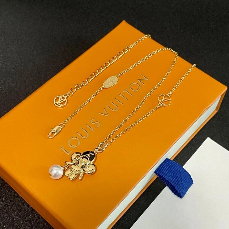 Louis Vuitton Necklaces Lightweight 250552