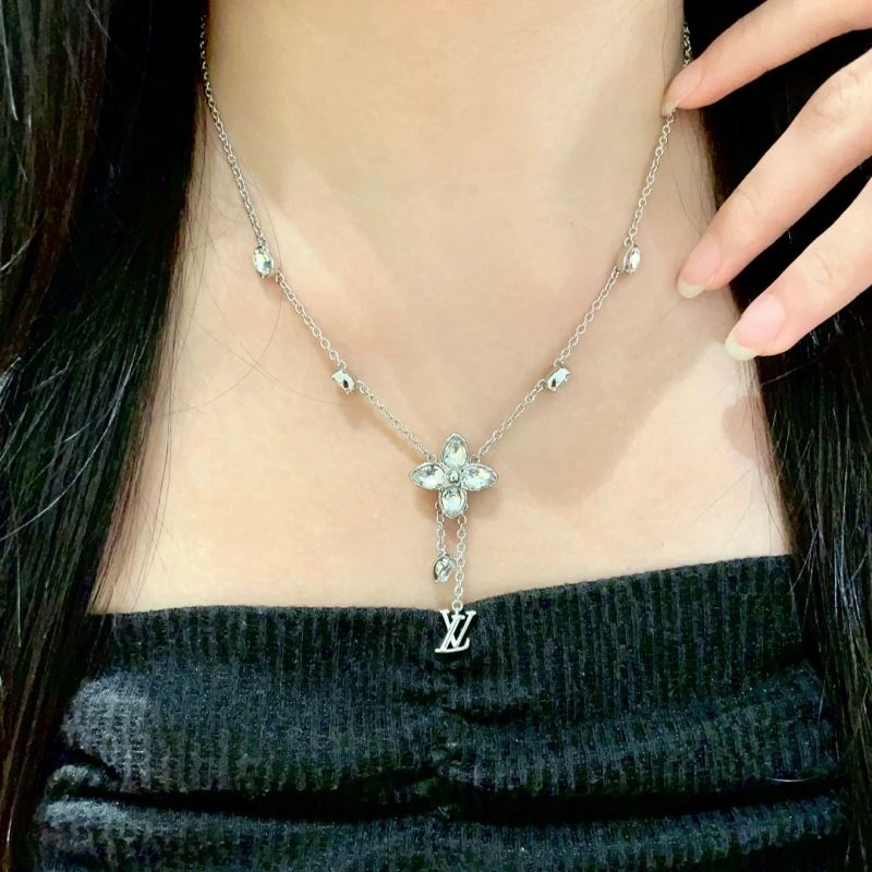 Louis Vuitton Necklaces Popular 250564