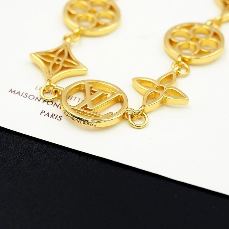 Sleek Louis Vuitton Necklaces 250542