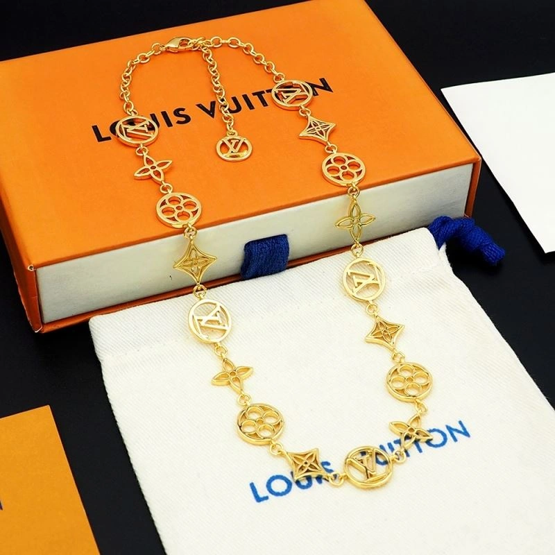 Sleek Louis Vuitton Necklaces 250542