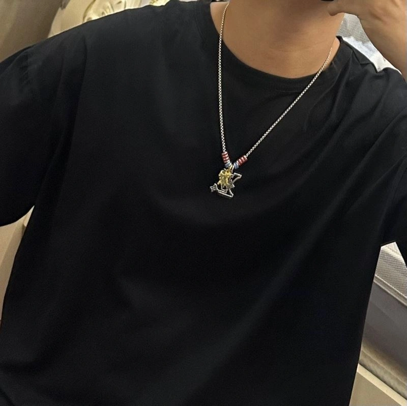 ModernLook Louis Vuitton Necklaces 250541