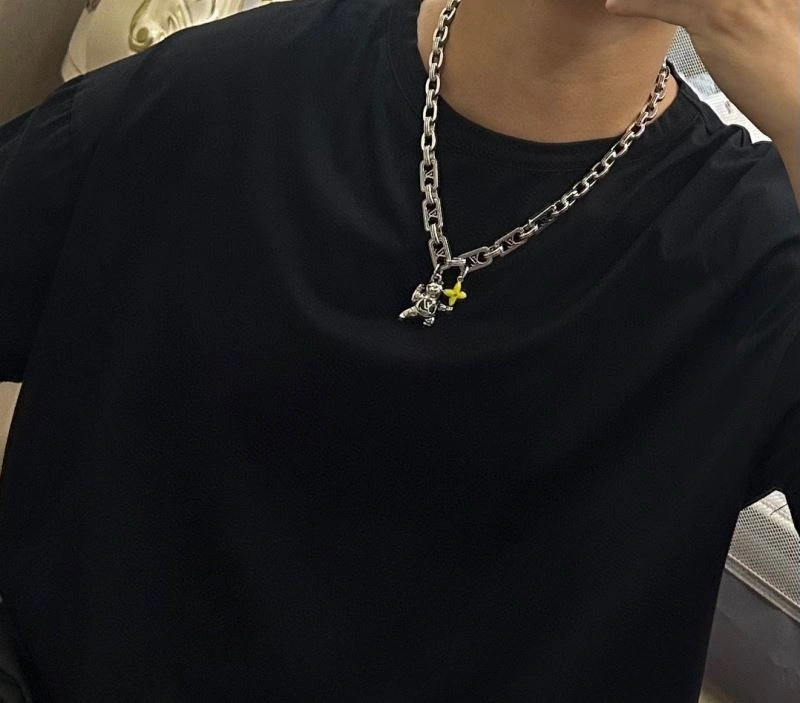 Seasonal Louis Vuitton Necklaces 250544