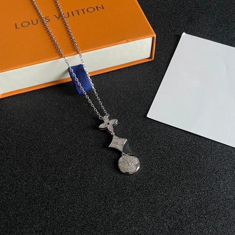 Louis Vuitton Necklaces Packable 250553
