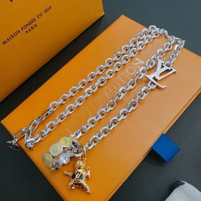 ZipUp Louis Vuitton Necklaces 250536