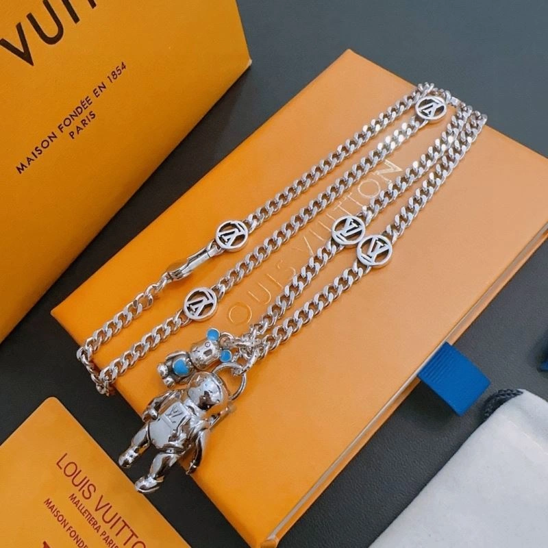 Lightweight Louis Vuitton Necklaces 250533