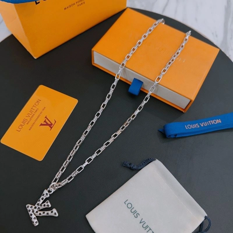 Louis Vuitton Necklaces OnTrend 250529