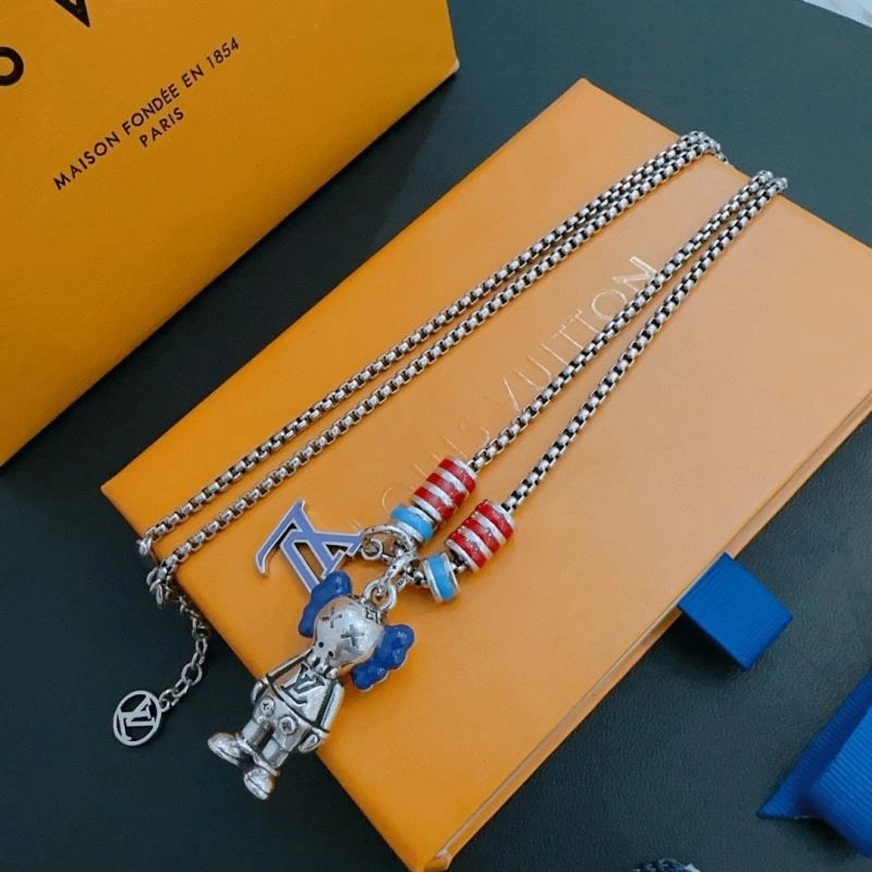 StreetReady Louis Vuitton Necklaces 250528