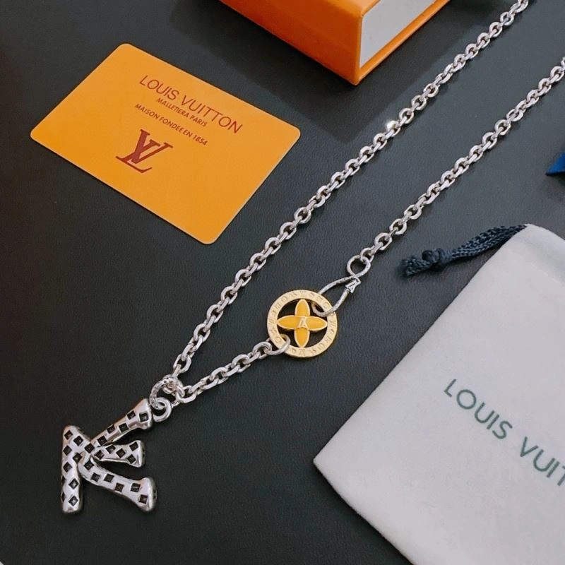 Louis Vuitton Necklaces Vibrant 250527